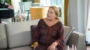 Кадр из Клюквенный щербет 104 серия